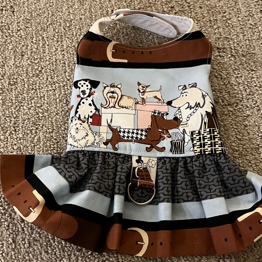 🌺HP🌺Stylish Dog Print Dress with D-Ring Accent Sz XS